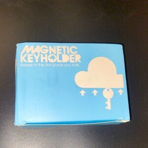 Magnetic Keyholder - White